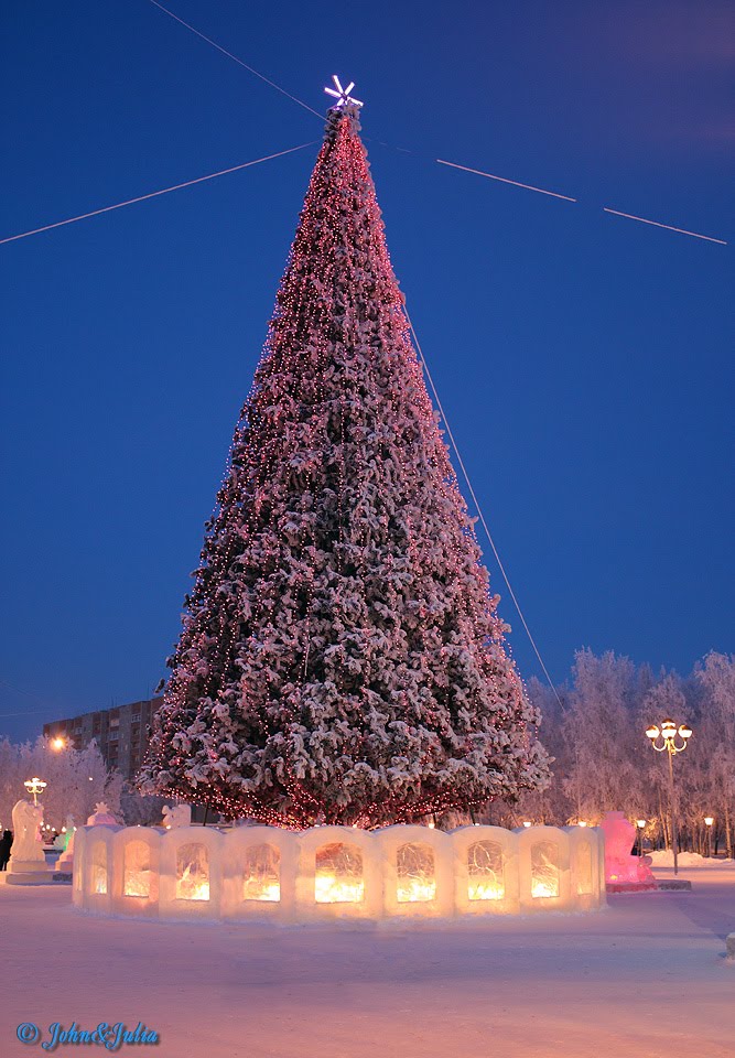 *** City New Years tree ***, Нижневартовск