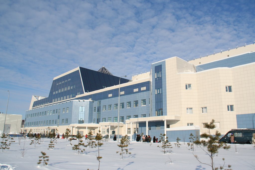 Сургутский университет (апрель 2009), Сургут