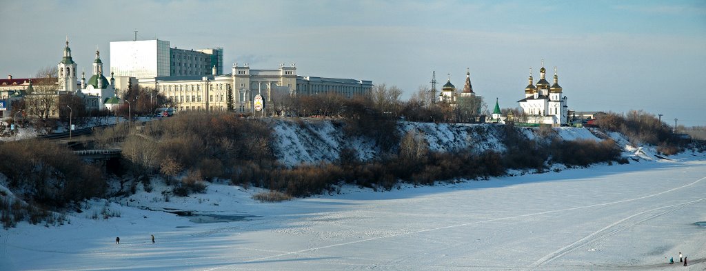 Тюмень. Панорама города с пешеходного моста., Тюмень