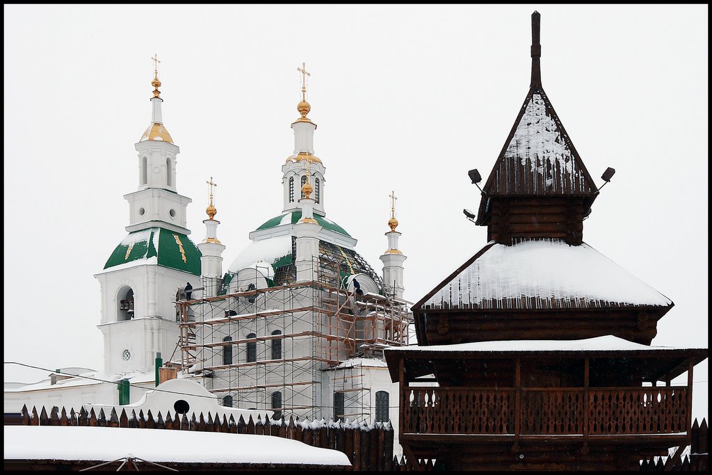 Wooden kremlin and church on a background in Jalutorovsk, Ялуторовск