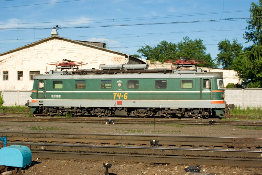 Электровоз ЧС2-107 (Skoda 34E), ст. Балезино Горьковской ЖД / DC electric locomotive ChS2-107 (Skoda 34E type), Balezino station of Gorky division of RZD (15/06/2008), Балезино