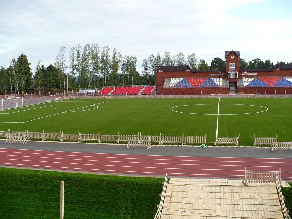 Новый стадион напротив школы. Июль 2009, Вавож