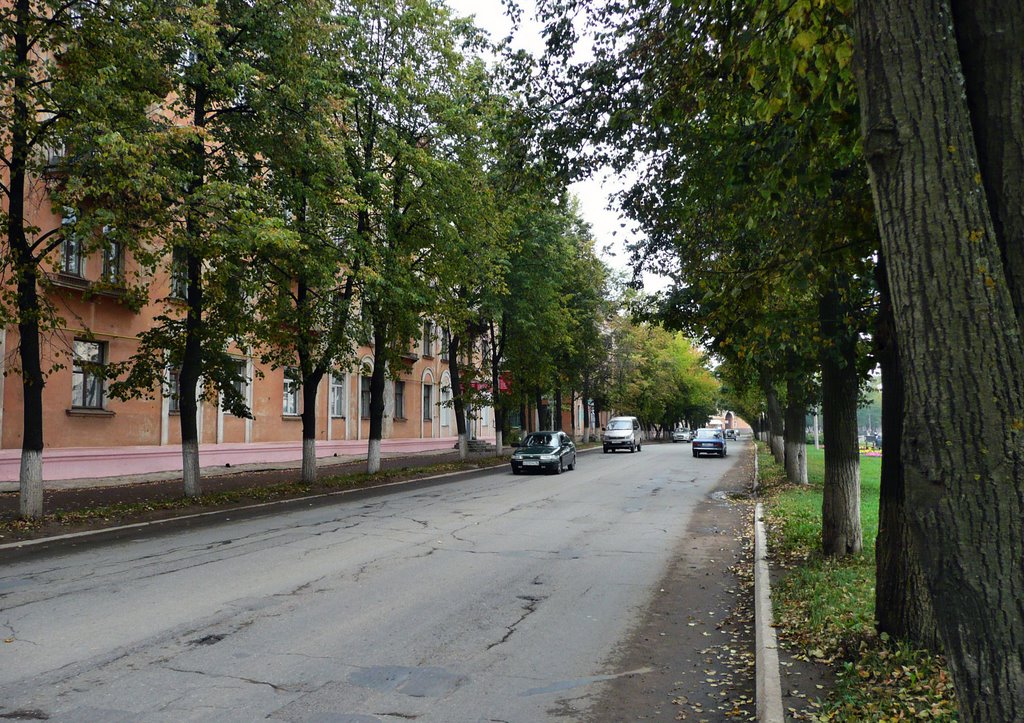 Улица Мира в сентябре, Воткинск