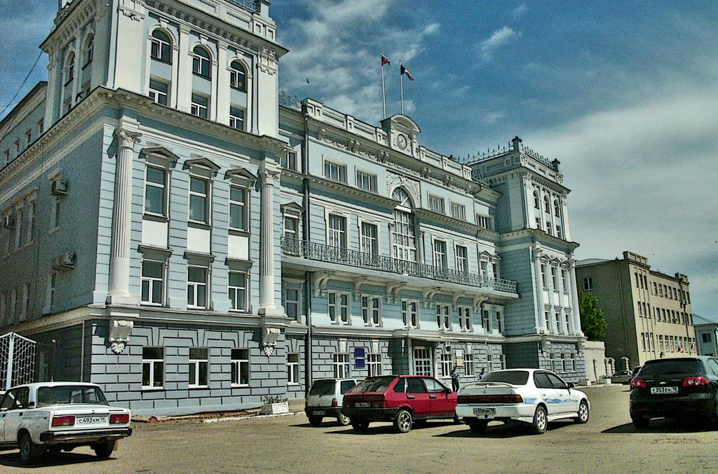 Здание Администрации Сарапула, бывшее здание Окружного суда Сарапульского уезда Вятской губернии, Сарапул
