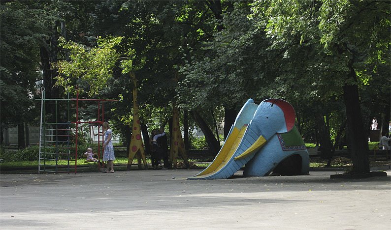 В парке Матросова. Слон, Ульяновск