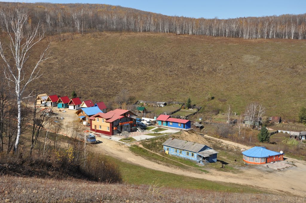 Obluchye (2012-10) - Newly built cottages at ski slope, Облучье