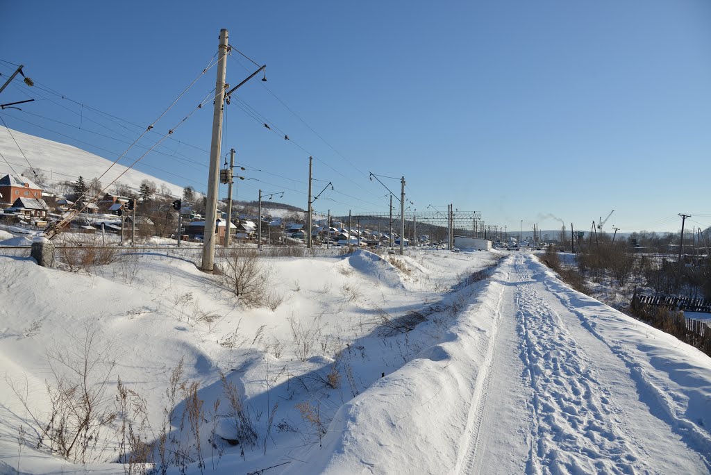 Obluchye (2013-02) - View along the railway, Облучье
