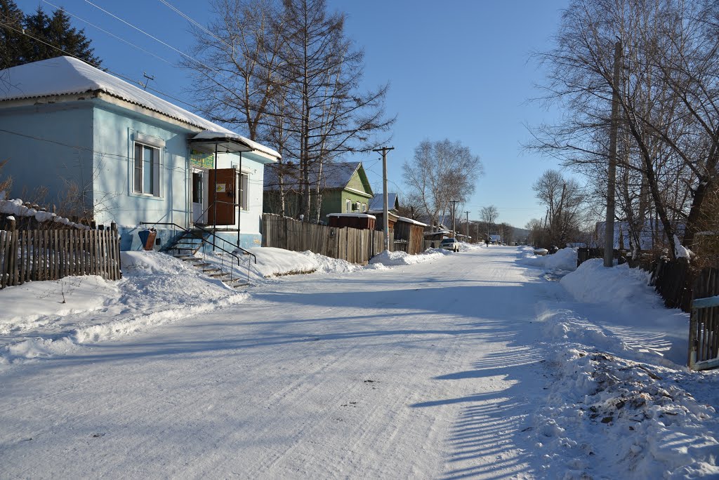 Obluchye (2013-02) - Street view in north eastern town area, Облучье