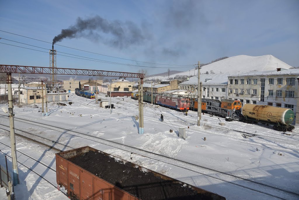 Obluchye (2013-02) - View from pedestrian bridge across railway, Облучье