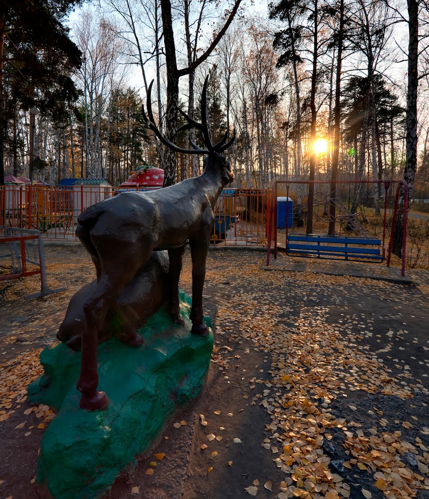 Deer in the childrens park — Олени в детском парке, Озерск