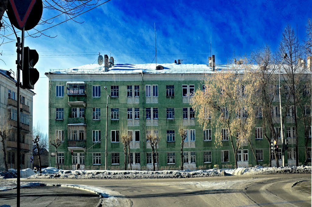 house at the crossroads, Озерск