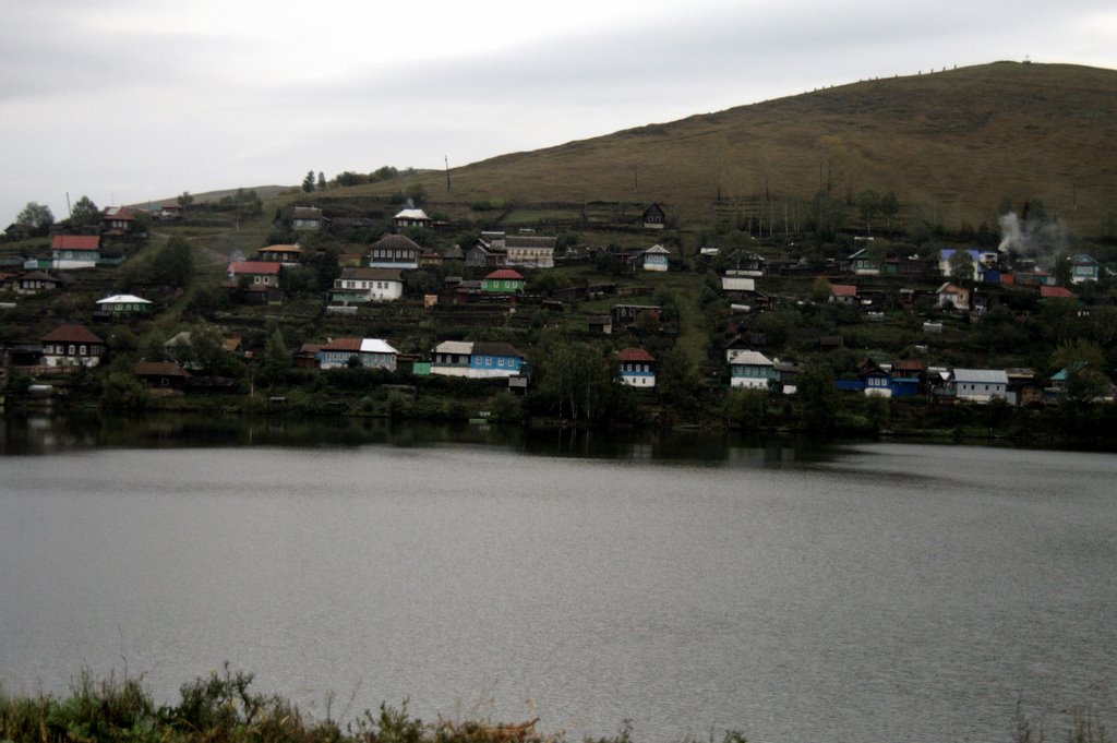 вид с горы на пруд, Усть-Катав