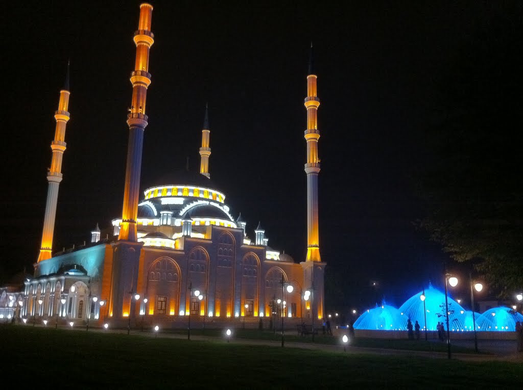 Гудермес Мечеть, Гудермез