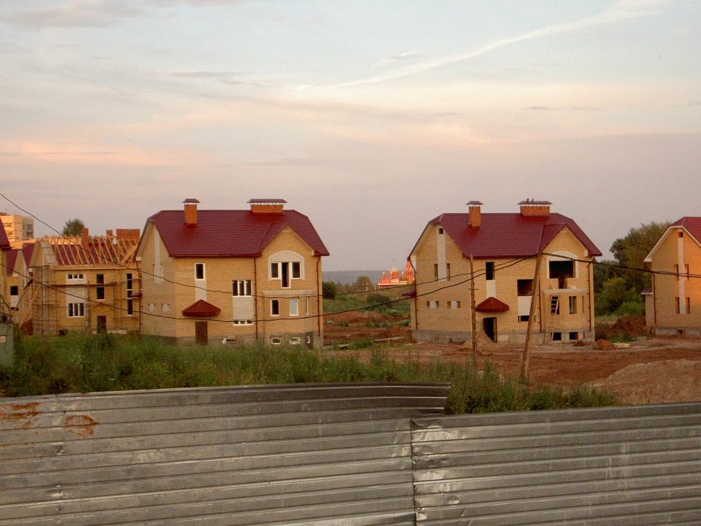 строится коттетжный поселок, Новочебоксарск