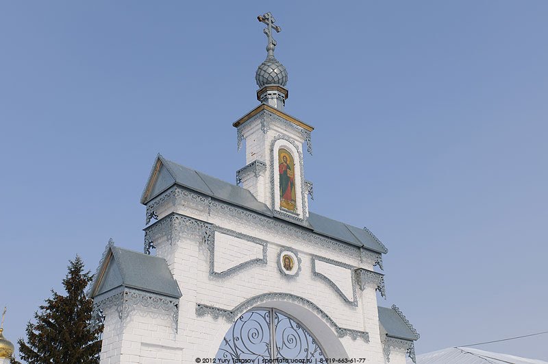Украшение ворот в Тихвинский монастырь., Цивильск