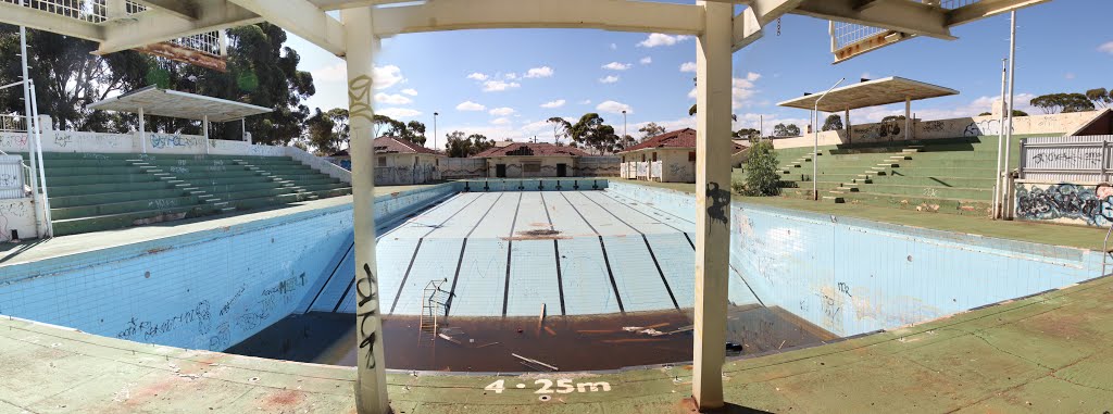 Kalgoorlie - Lord Forrest Olympic Pool 1938 - 2013, Калгурли