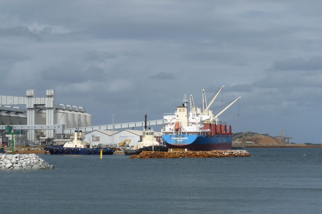 Ship at the Port of Albany, Олбани