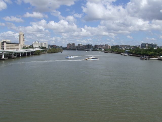 0585 Brisbane River as seen from Victoria Bridge, Брисбен