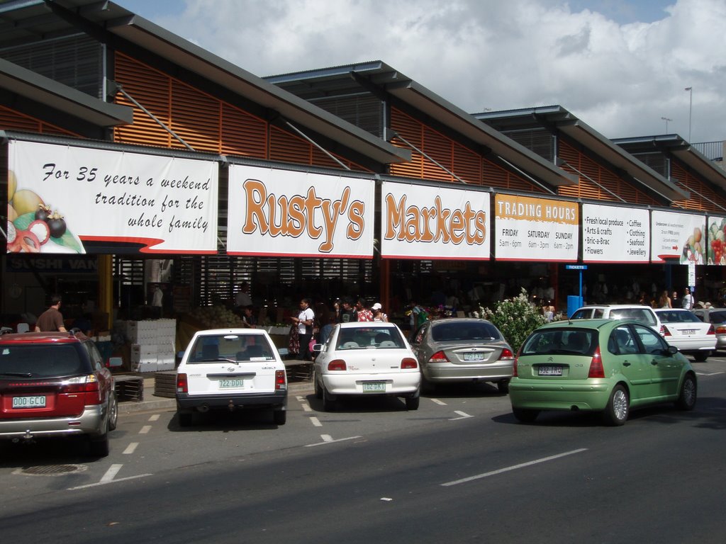 Rustys Markets - fresh fruits and vegetables, Каирнс