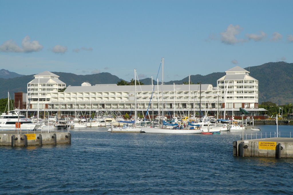 The Shangri-La Hotel, Cairns, Каирнс