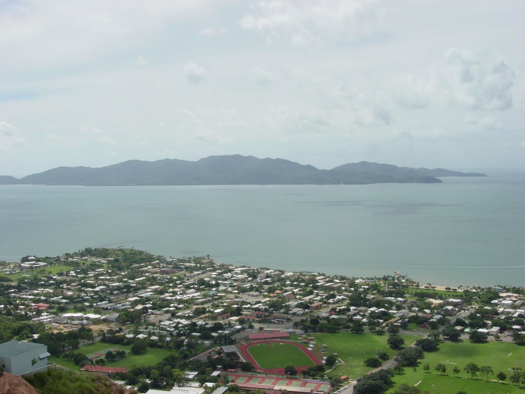 Magnetic Island from Castle hill, Таунсвилл