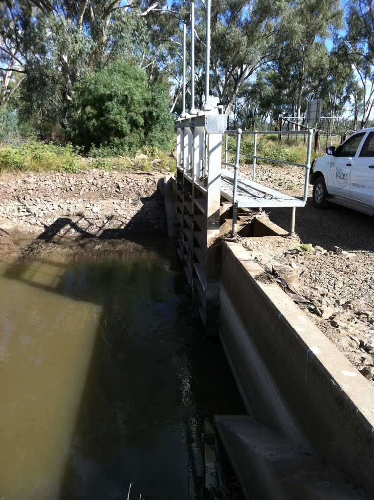 Bulgeraga Creek Regulator by Dr Muhammad J Siddiqi State Water Corp, Батурст