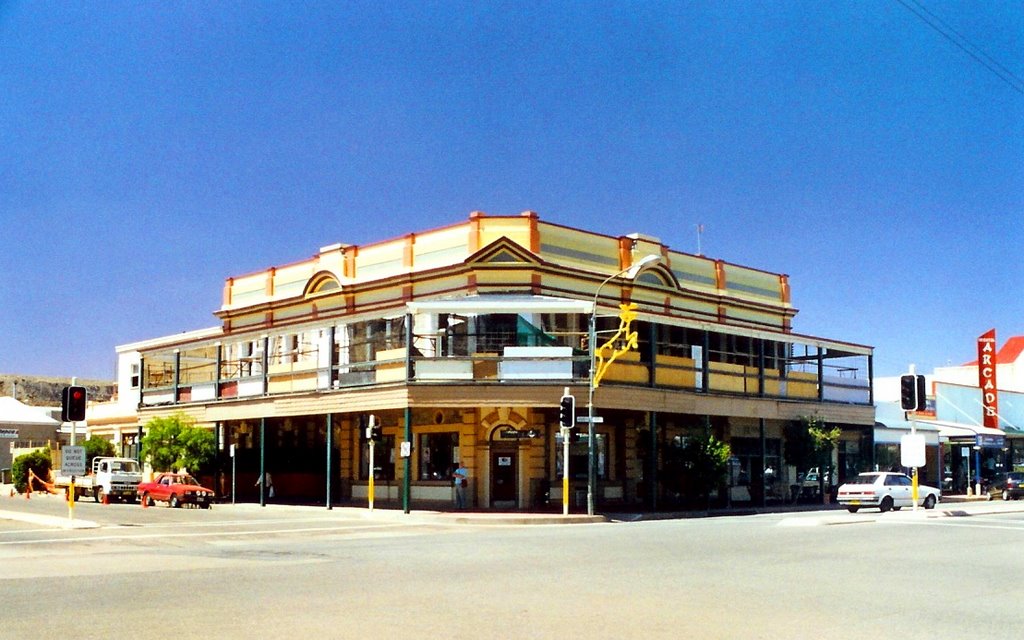 the Astra in Dec 2003 (Broken Hill), Брокен-Хилл