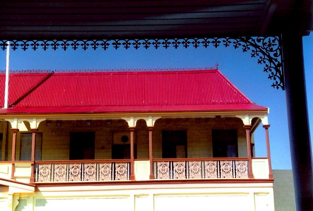 two verandahs, Брокен-Хилл