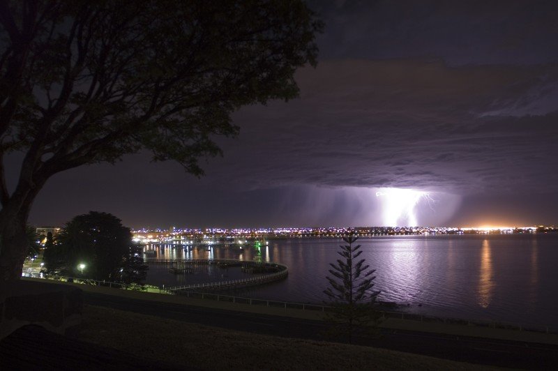 Lightning over Geelong, Гилонг