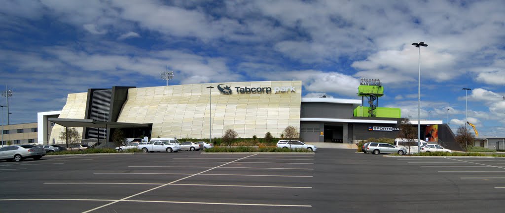 Tabcorp Park (2010) - a sporting and entertainment facility operating seven days a week alongside a metropolitan harness racing track, Мелтон