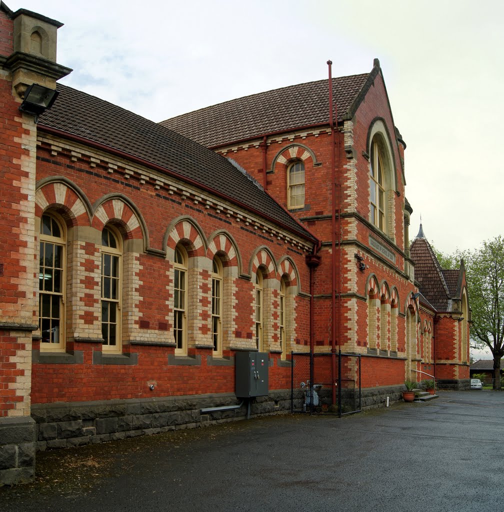 Former Urquhart St School (2010) - designed by Henry Bastow, Chief Architect, Education Department, and opened in 1878. It is now used by BRACE Education, Training and Employment, Балларат