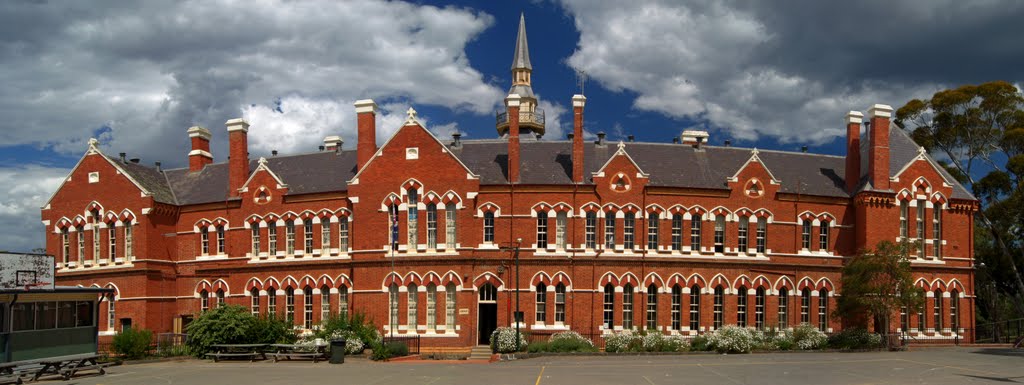 Camp Hill Central School (2010) - designed by Henry Bastow, Chief Architect, Education Department, and opened in 1878, Бендиго