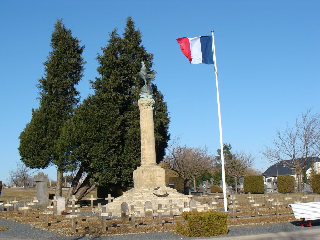 Arlon - Monument et carré militaire français au cimetière - 4, Арлон