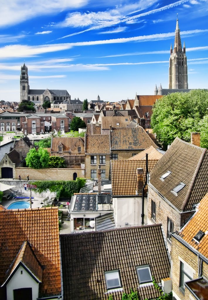 Brugge rooftops from Maes Brewery, Брюгге