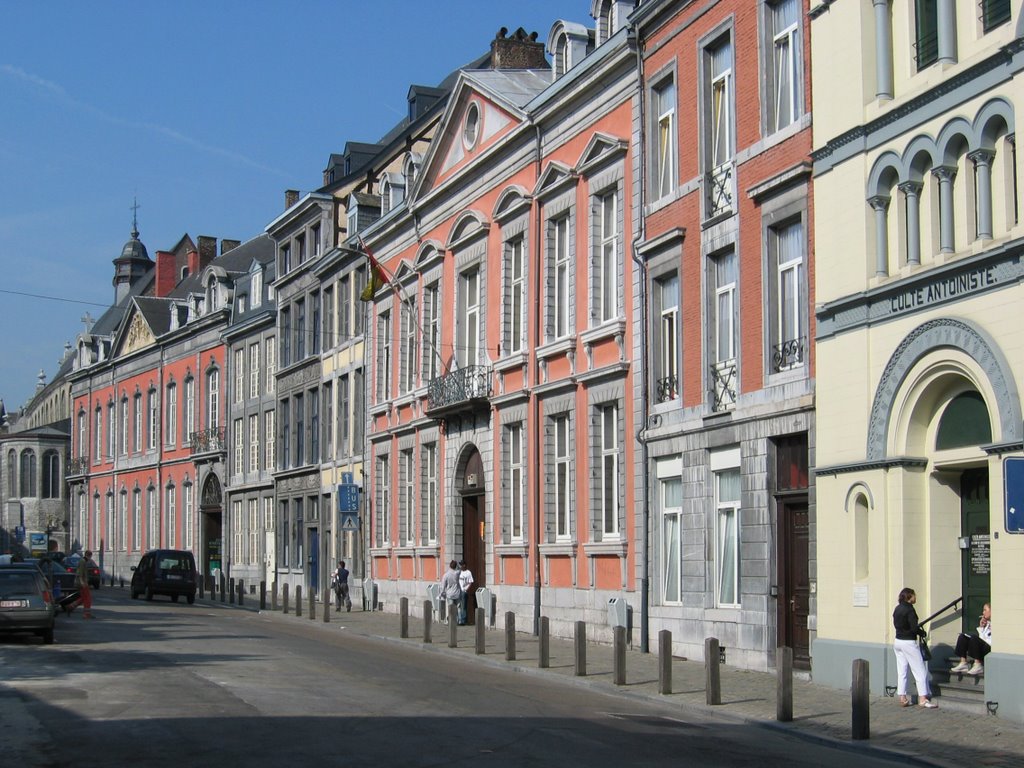 Liège: rue Hors Château: école dHôtellerie, Льеж