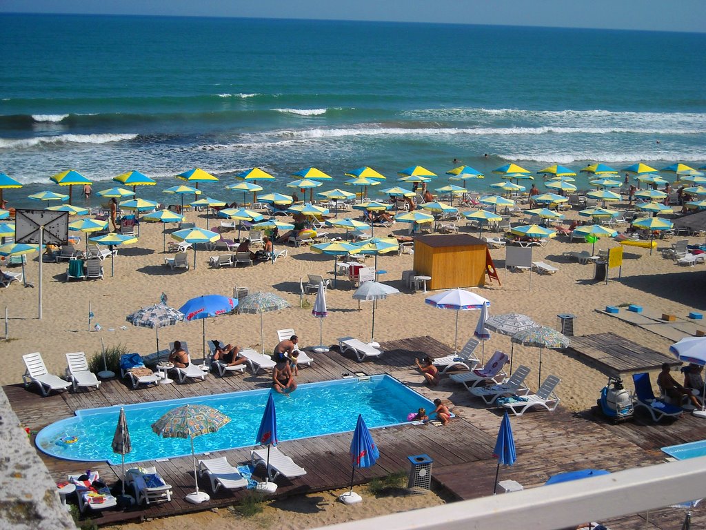 Mura Hotel - the swimming pool on the beach, Албена