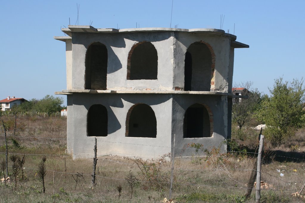 unfinished building, Золотые Пески