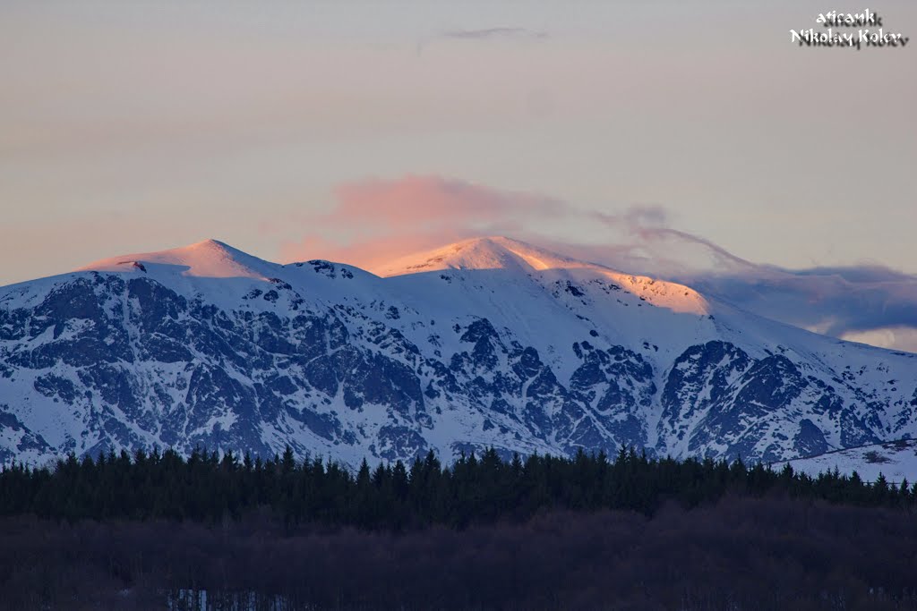 Balkan massif Triglav at dawn; Триглав призори, Михайловград