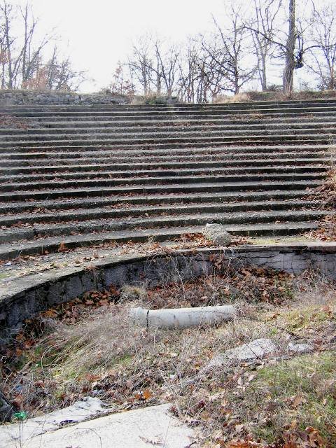 the Amphitheatre - vaptsarov park, Димитровград