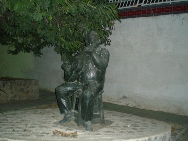 estatua de alsos sangalo, pai de ivete sangalo, Жуазейро