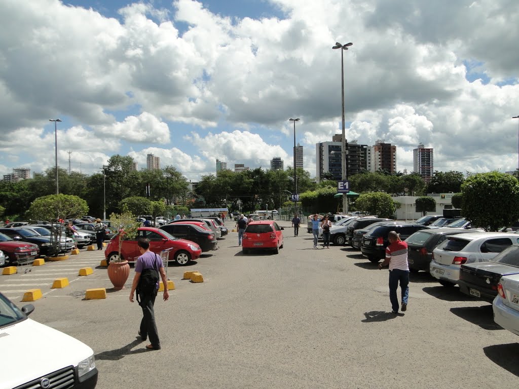 Itabuna - Estacionamento do Jequitibá Plaza Shopping, Итабуна