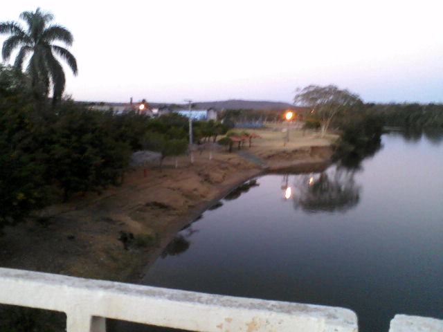 Rio Corrente e ao lado esquerdo, prainha do mesmo rio., Санта-Мария