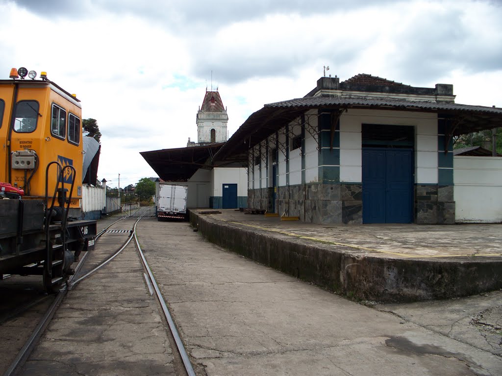 Parte da estação ferroviária de Barbacena que servia a E.F.O.M quando aqui chegava, Барбасена