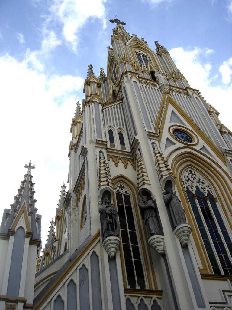 Igreja - Lourdes, Belo Horizonte, MG, Brasil., Белу-Оризонти