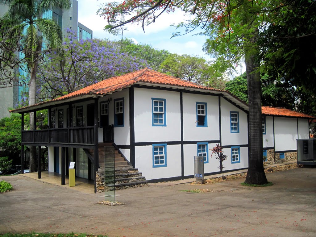 Antiga sede da Fazenda do Leitão - Hoje Museu Hist. Abílio Barreto, Белу-Оризонти
