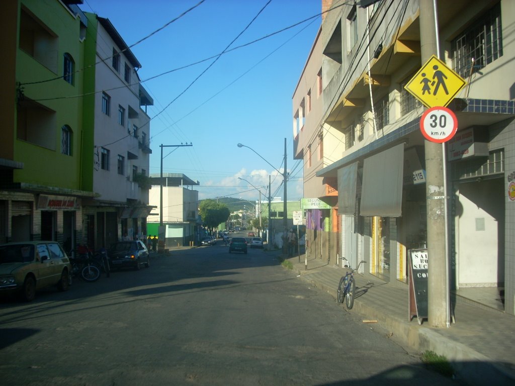 Avenida Bom Sucesso, Дивинополис