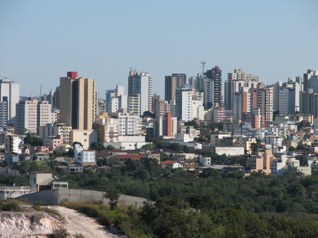 Olhando para o Sul (bairro Manoel Valinhas), Дивинополис