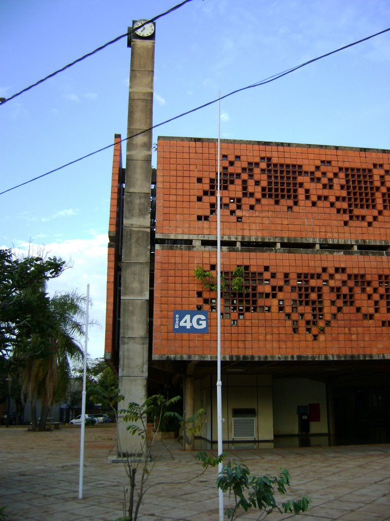 Biblioteca do Campus Umuarama (01) - UFU - Uberlândia-MG, Монтес-Кларос