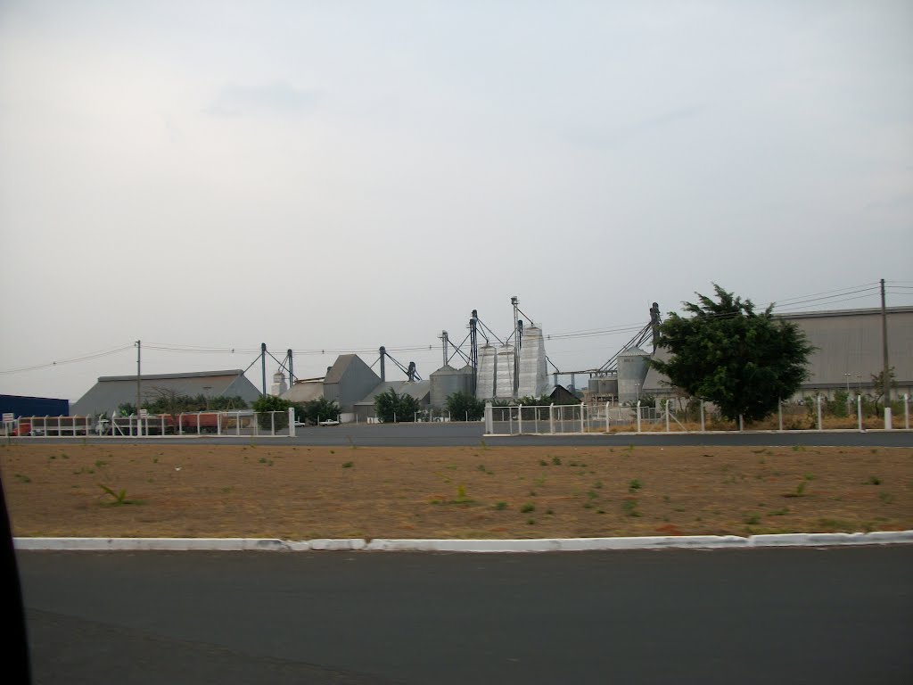 Fábrica em Uberlândia, Пассос