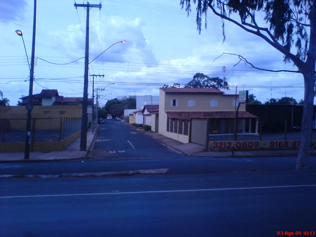 Bairros de Uberlândia-MG visto pela BR-050 (Rodovia de Sao Paulo a Brasília), Сан-Жоау-дель-Рей